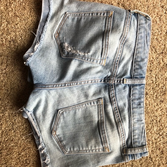 Gap distressed denim shorts - Picture 2 of 3